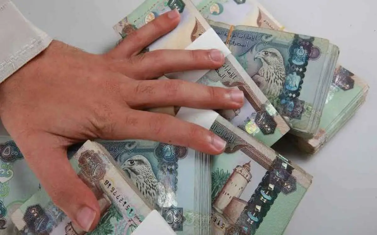 أين تذهب 40% من نقود سكان دبي؟