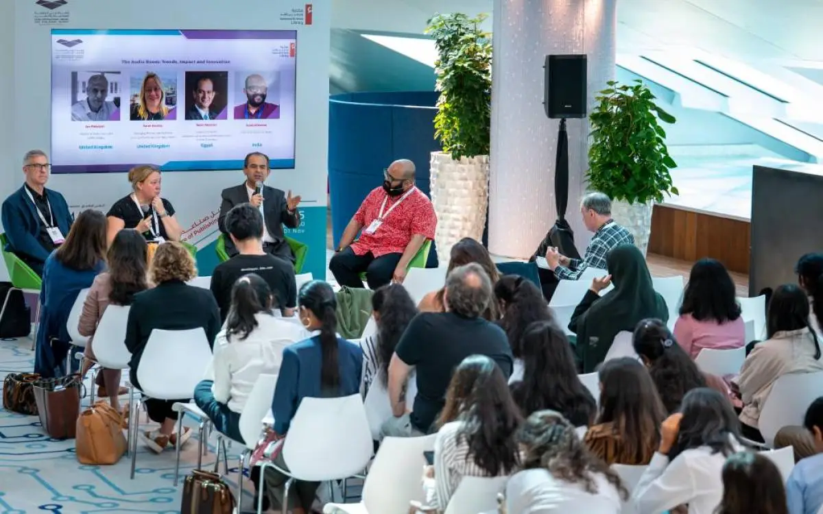 دبي تدمج الإبداع بالتقنية في "قمة المكتبات"