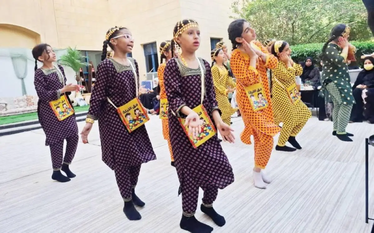 «حق الليلة» بأصوات ورقصات طالبات دبي