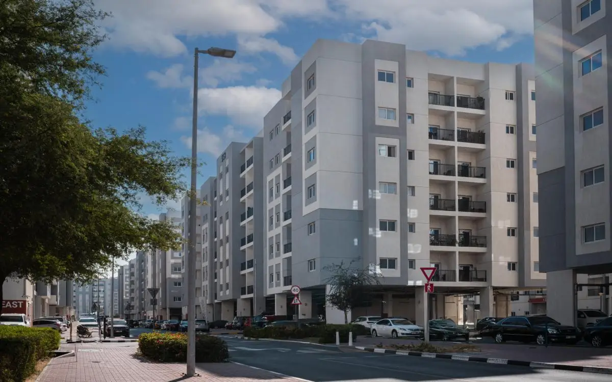 إركن سيارتك بهذه المنطقة في دبي تحت لافتة 248W